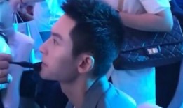 娱乐吃瓜所,揭秘明星幕后故事